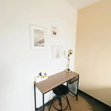 Privee Dans Partage Pelletan - - Tram A - Wifi - Ref C2 Проживание в семье