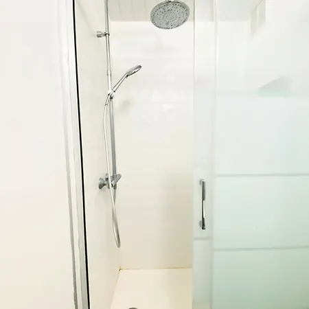Privee Dans Partage Pelletan - - Tram A - Wifi - Ref C2 Проживание в семье Сенон
